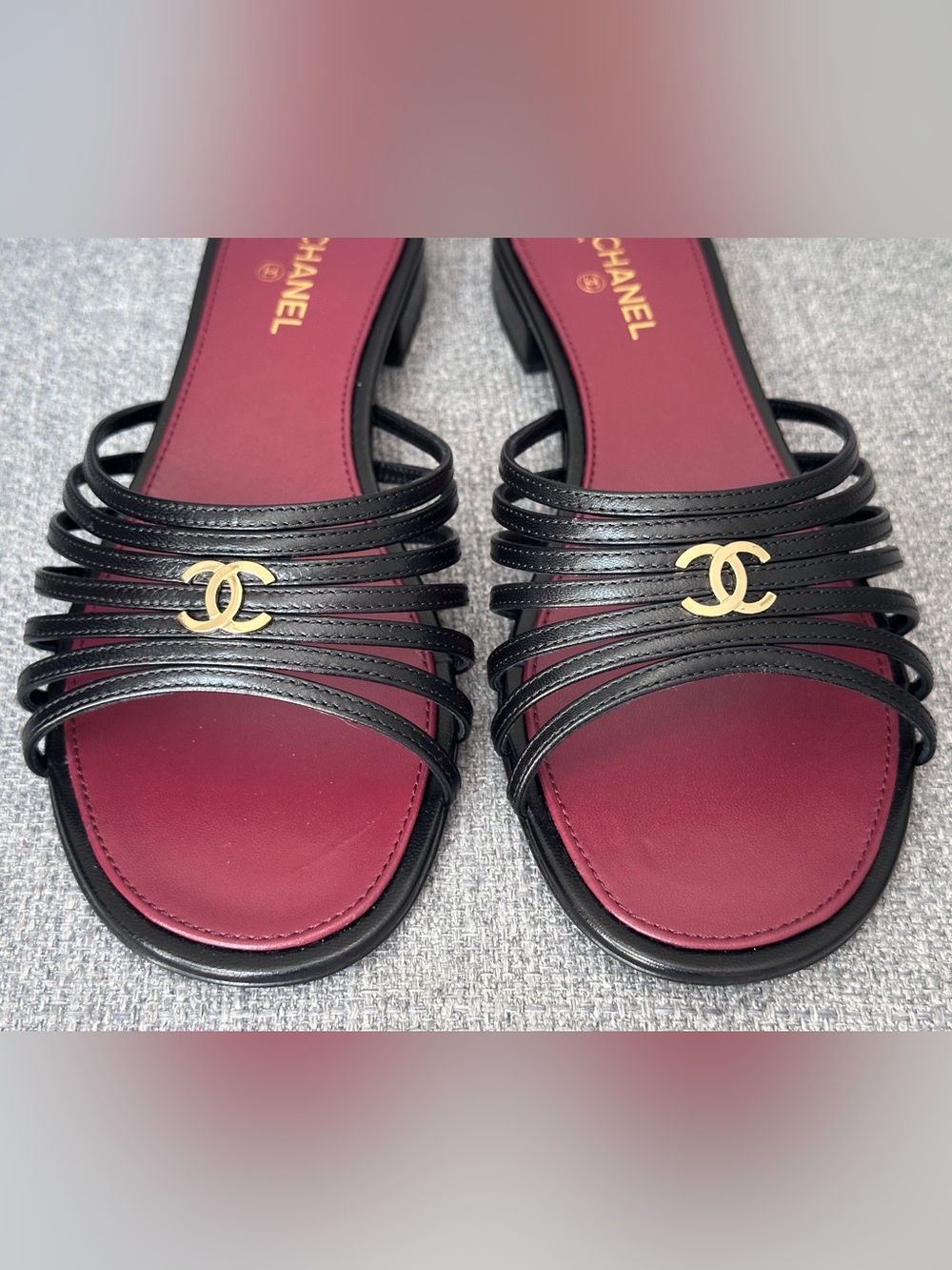 NEW CHANEL BLAZY Black strappy Leather GOLD CC FLIP FLOP Slides Flat Sandals 37C - Picture 5 of 15